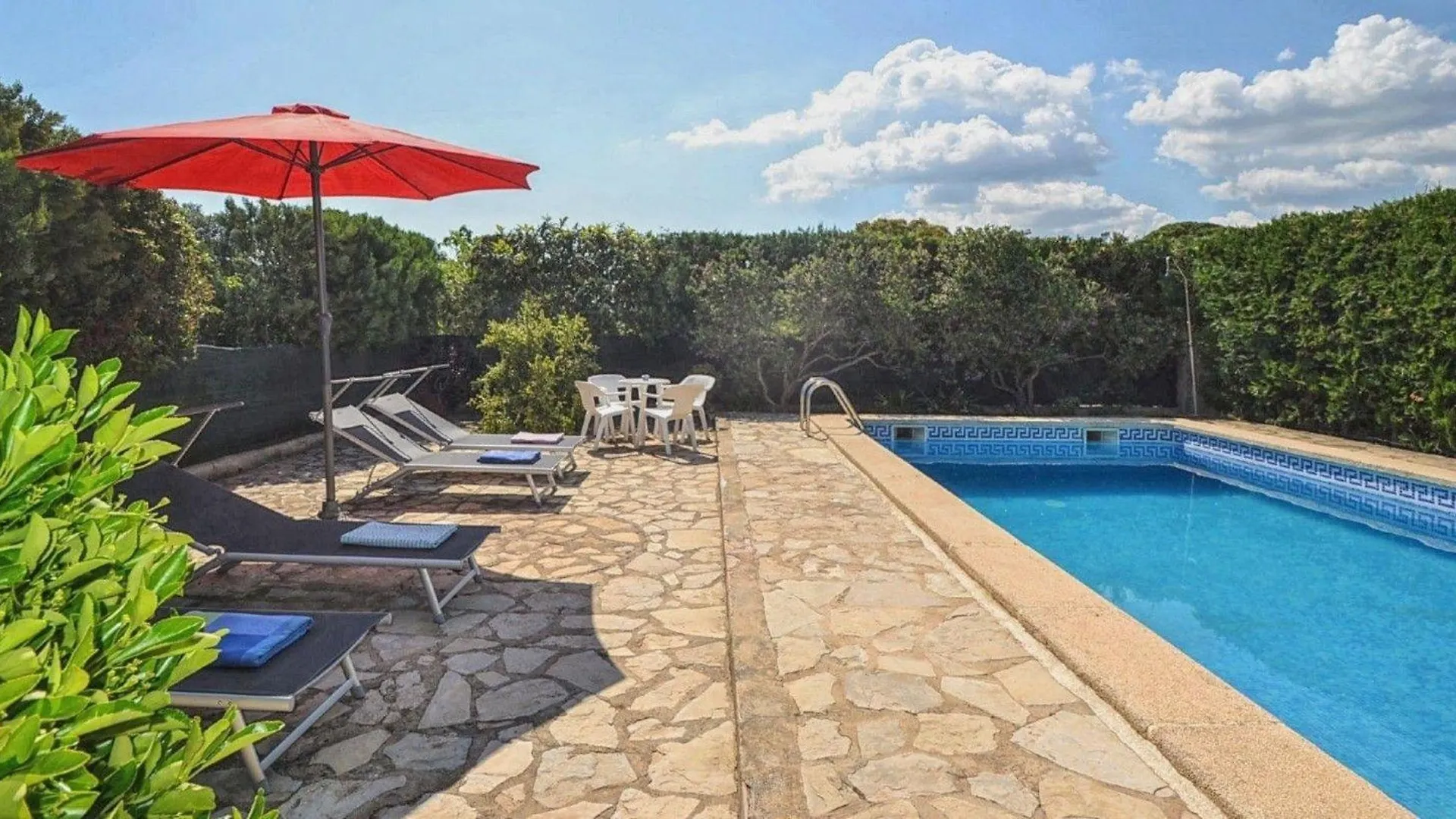 Flirty Cottage Mit Pool In Buger Bis Zu 6 Personen 0*,