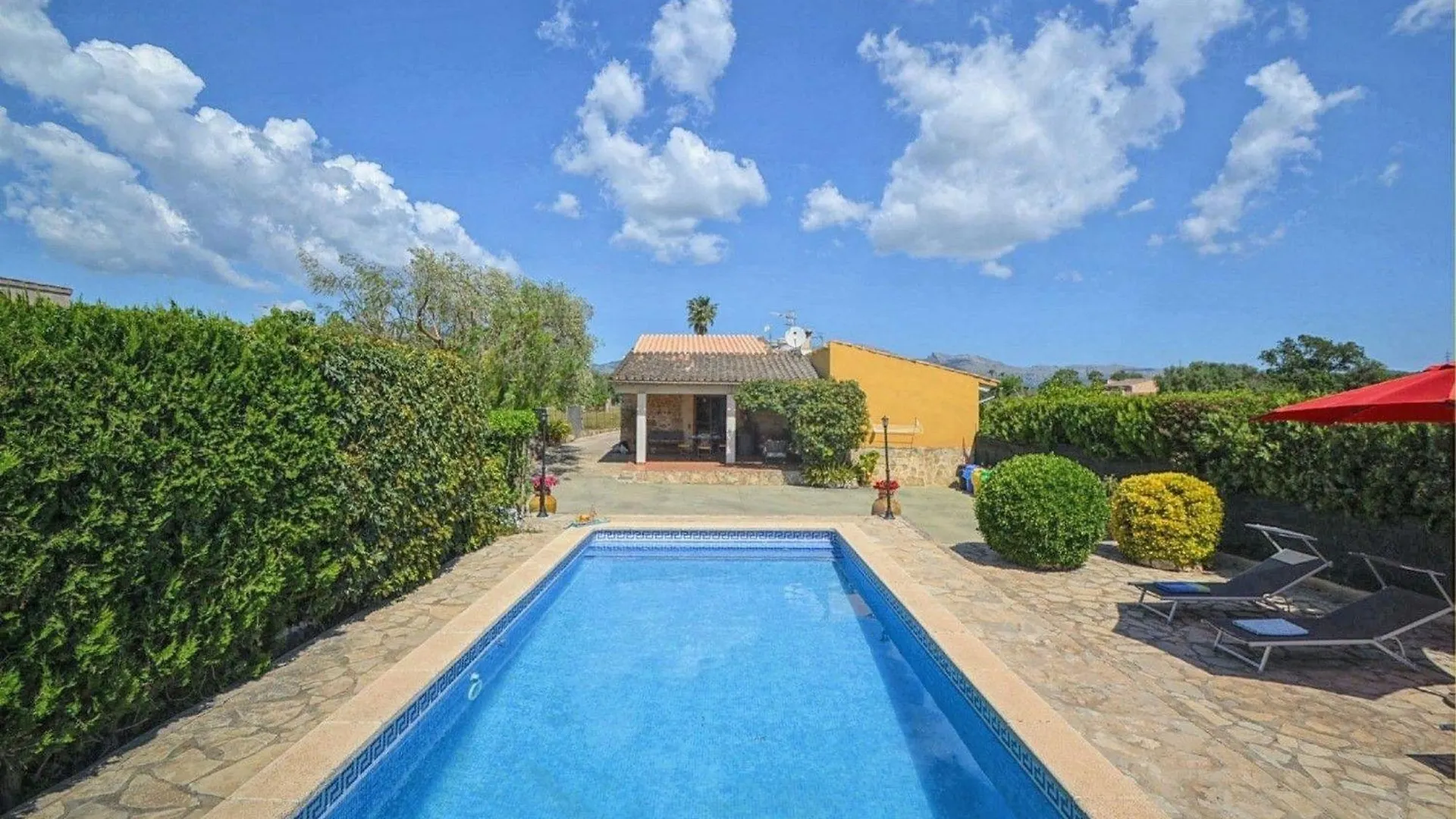 Flirty Cottage Mit Pool In Buger Bis Zu 6 Personen Spain